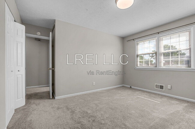 Photo - 2414 Parkdale Ave