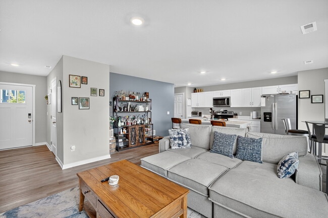 Photo - 2541 SE Hawkins Dr