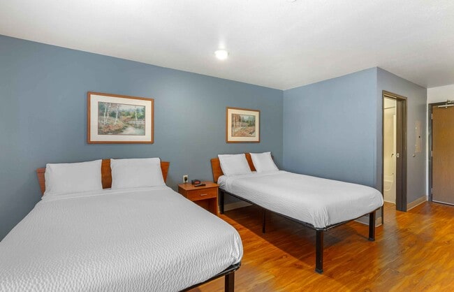 Furnished Studio-Akron - South