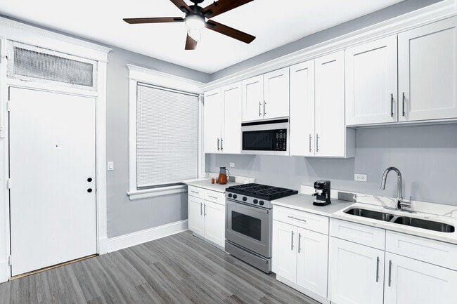 Photo - 5341 S Indiana Ave