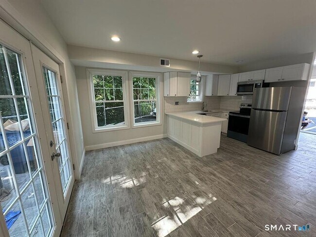 Photo - 1083 Whalley Ave