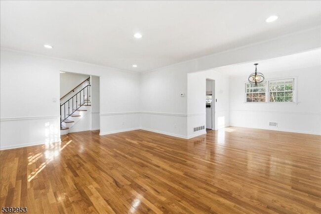 Photo - 35 Brooktree Rd