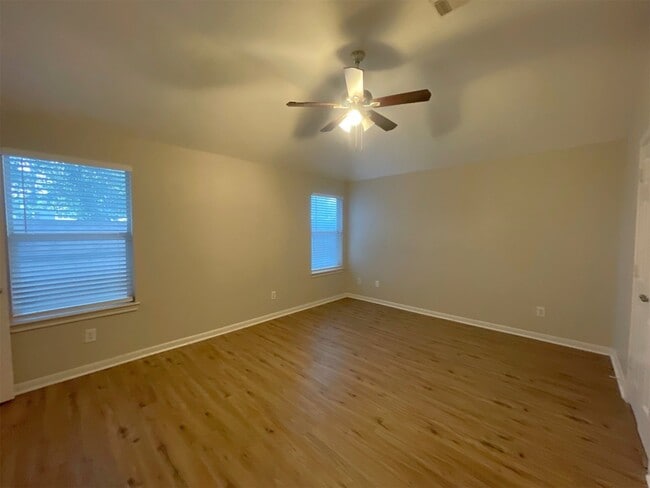 Photo - 13542 Forest Gully