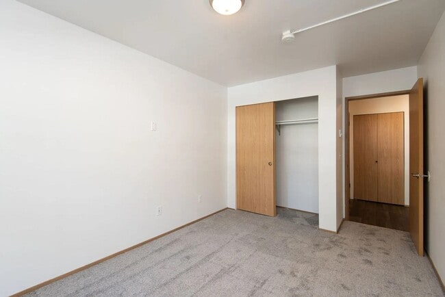 Fira Apartments