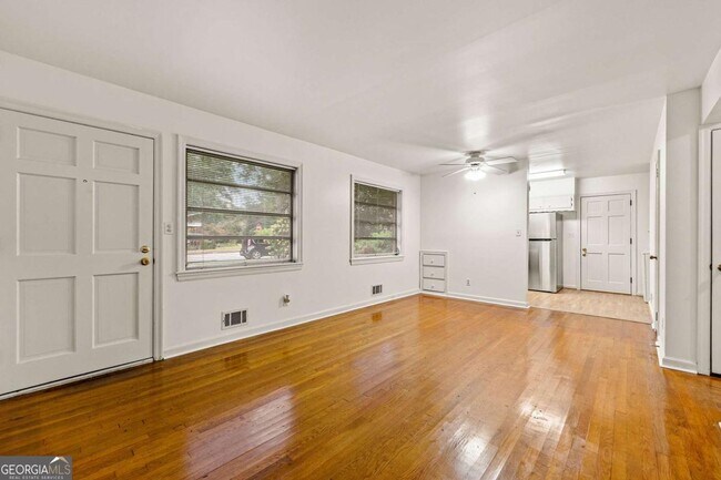 Photo - 606 Sycamore Dr