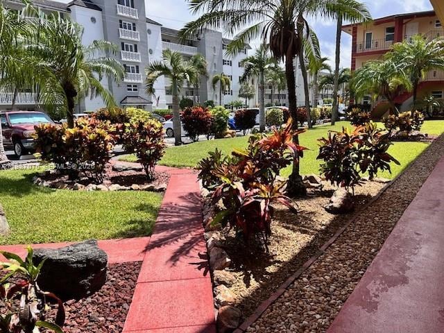 Building Photo - 5050 Bayview Dr Unit 17