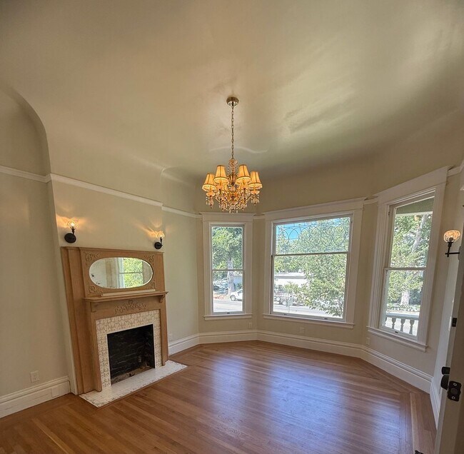 2210 Capitol Ave