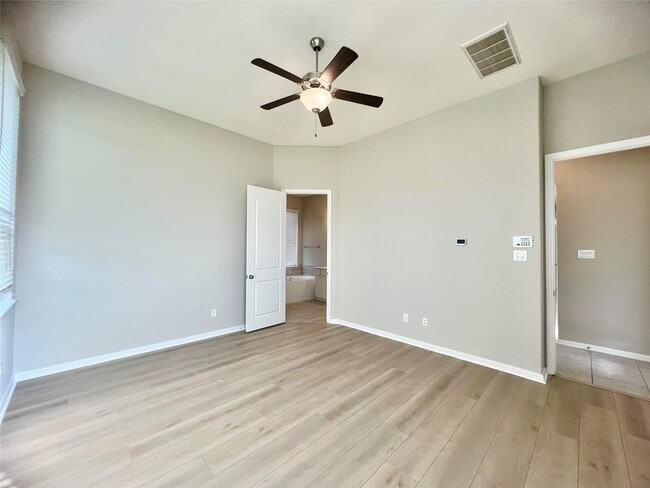 Photo - 2554 Granberry Pt