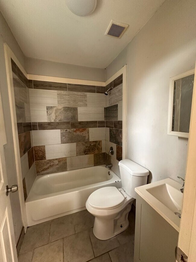 Photo - 3721/3727 Ogg Ave Brunswick Unidad 3721/3727 Ogg Ave Brunswick