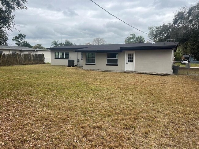 Photo - 1809 Chase Ave