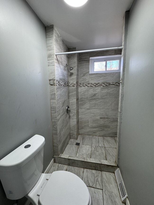 Photo - 542 S Queen St