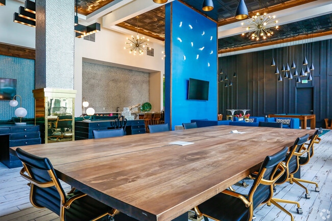 Photo - Ridley on Main