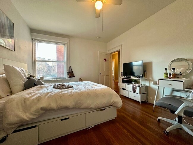 Photo - BROOKLINE 6 BED/3 BATH NEAR B.U. AVAILABLE ANY TIME FROM NOW - JAN 1ST, 2026