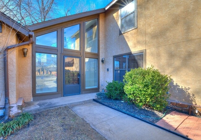 Photo - 2605 W Washington Cir