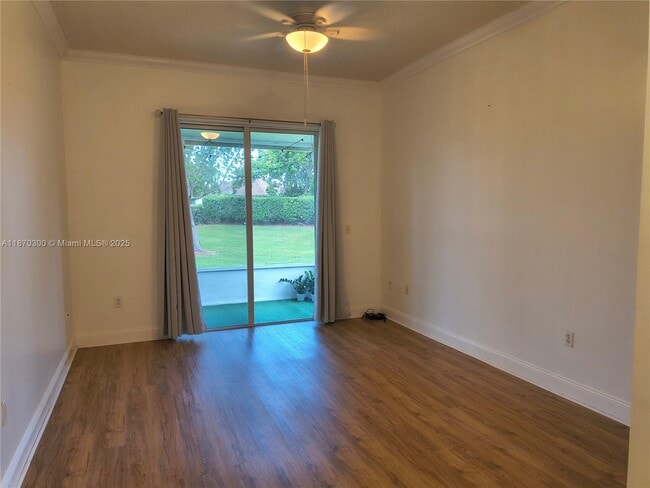 Photo - 440 SE 25th Dr