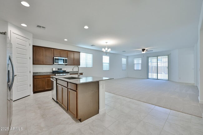 Photo - 8747 W Colter St