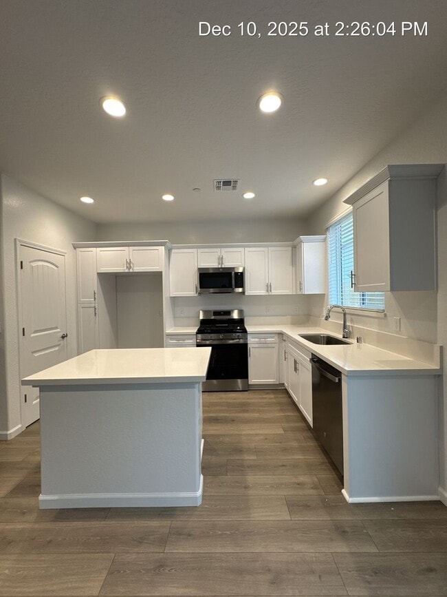 Photo - Newly built Home!