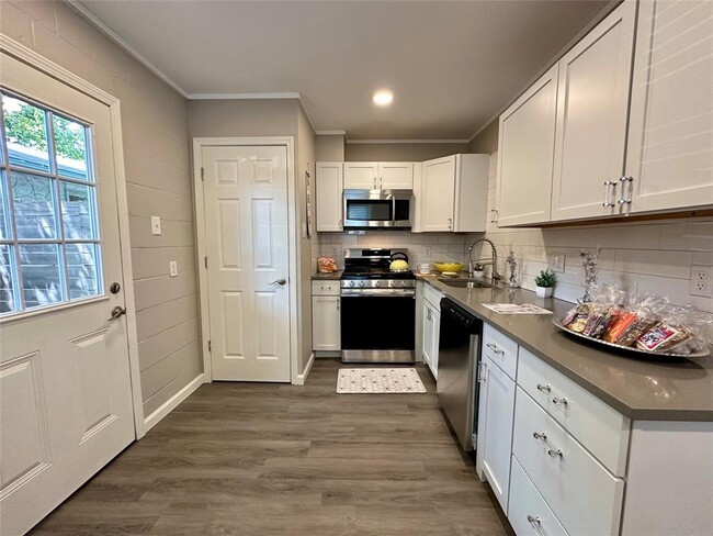 Photo - 2612 Rogers Ave