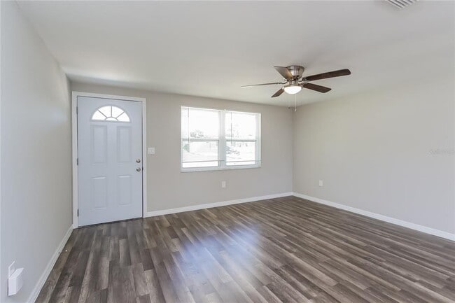 Photo - 6232 Murdock Ave