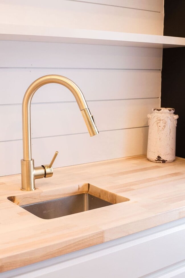 Photo - 220 W Chestnut St Unidad Apt 2