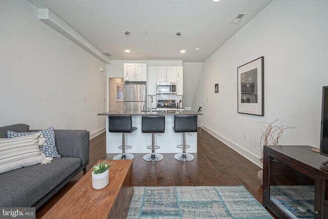 Photo - 1332 S Bouvier St