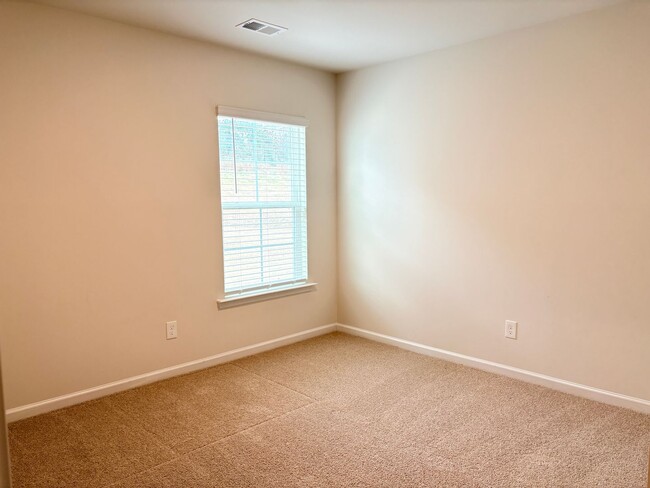 Photo - 4 Bedroom, 2 Bathroom House in Trinity!