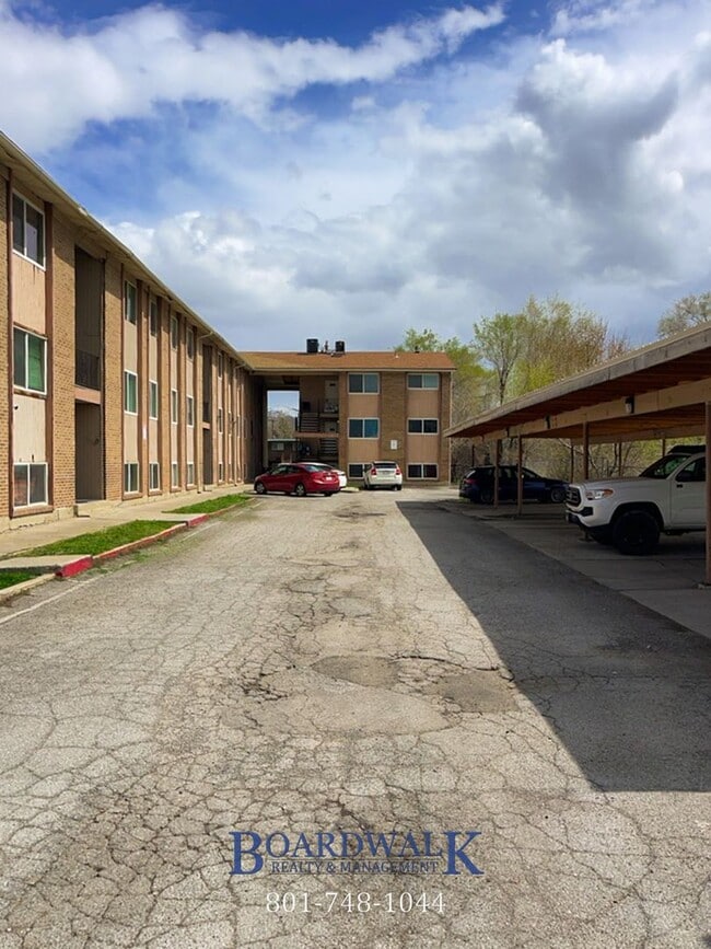 Photo - Amazing 2 bed 1 bath apartment in SLC Unit 17
