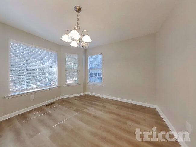 Photo - 64 Cedars Glen Cir