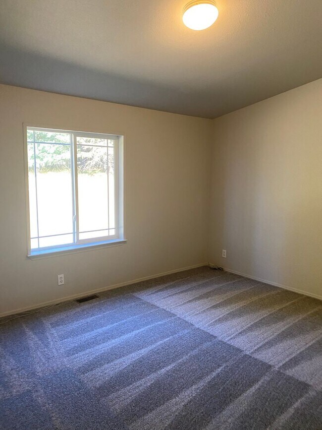 Large 4br 2 ba 2600 SF Manufactured home, Rental House Rental in