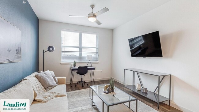 Photo - 255 Williamsburg Pkwy Unidad E308.1409539