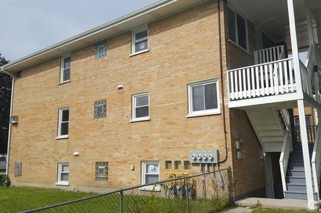 Building Photo - 1021 S 16th Ave Unit 1 Rental