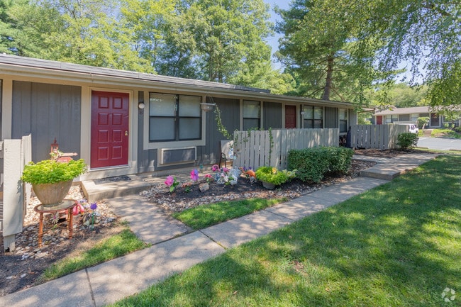 Photo - Forsythia Court