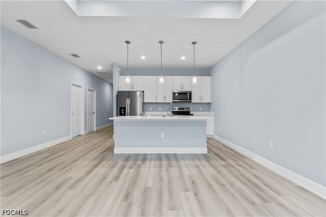 Photo - 702 Broadway Ave