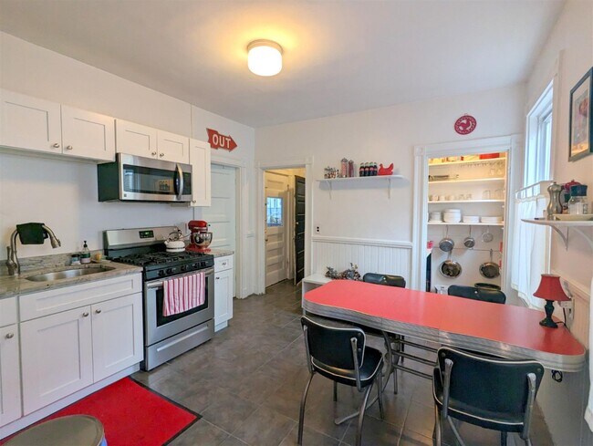 Photo - 42 Calvin St Unit 1R