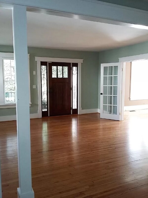 Photo - 1106 Lawrence Ave