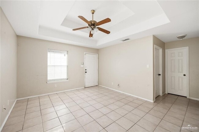 Photo - 18 Prosperity Dr Unit 1