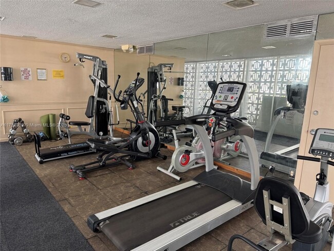 Photo - 2970 NE 16th Ave Unit 111