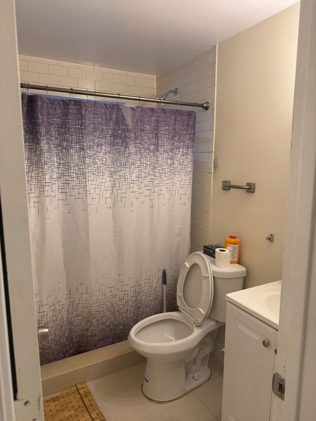 Photo - 300 NE 191st St