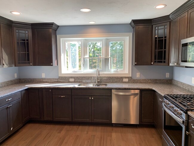 Photo - 26 Sugar Maple Ln