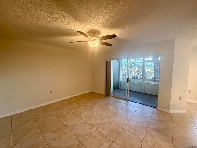 Photo - 15105 Glenmoor Dr