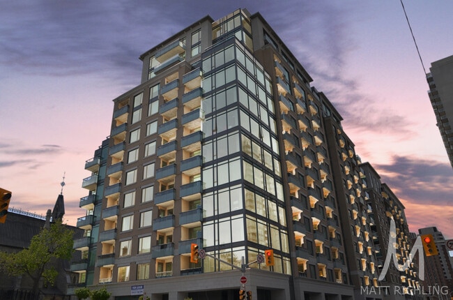 Building Photo - 238 Besserer St