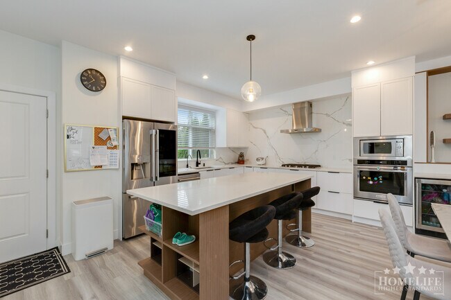 Photo - Modern 3-Bedroom Townhome in the Heart of ... Unit 20