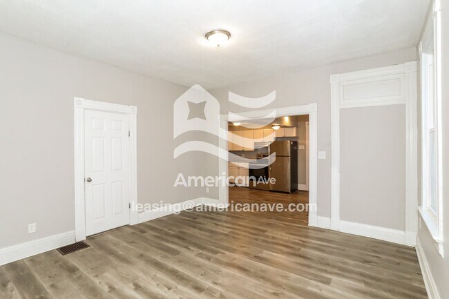 Photo - 313 E 16th St