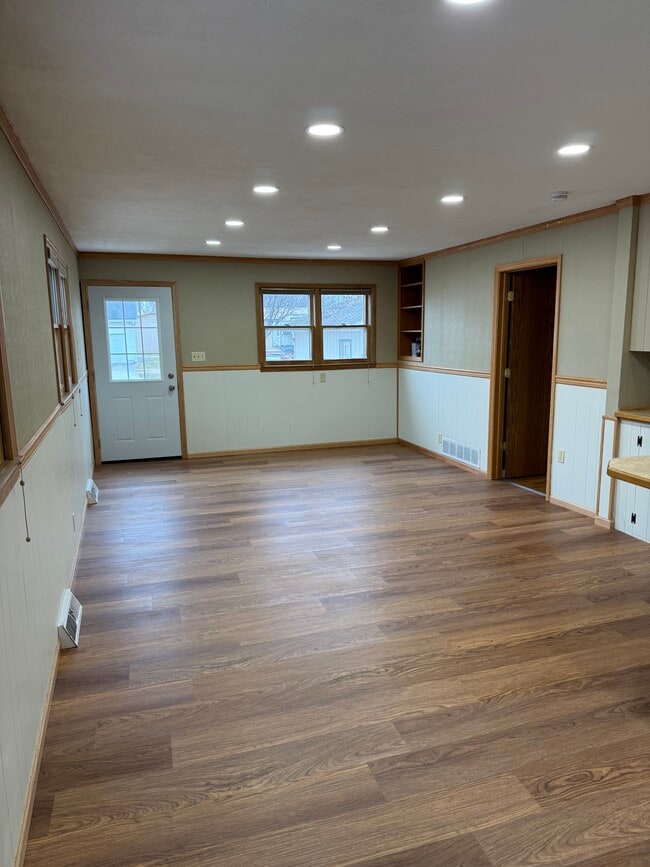 Photo - 712 Roanoke St