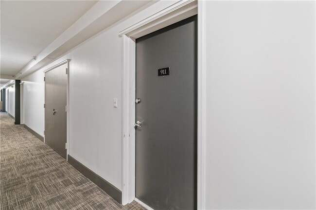 Photo - 620 Peachtree St NE Unit 911