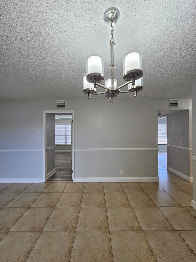 Photo - 1453 Lake Crystal Dr Unidad D