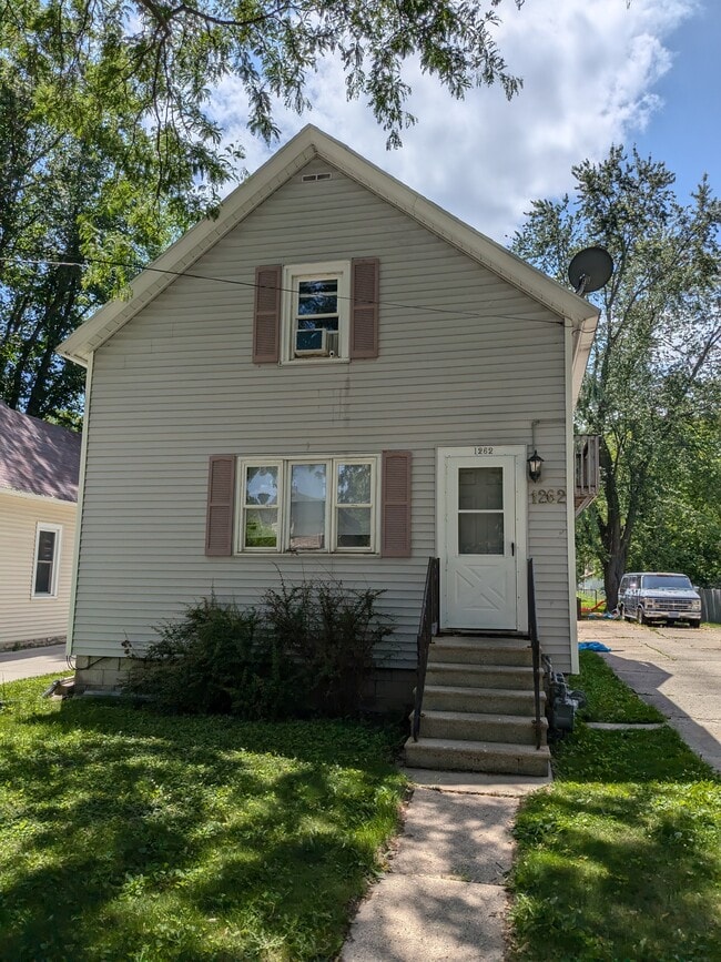 1262 Lawe St
