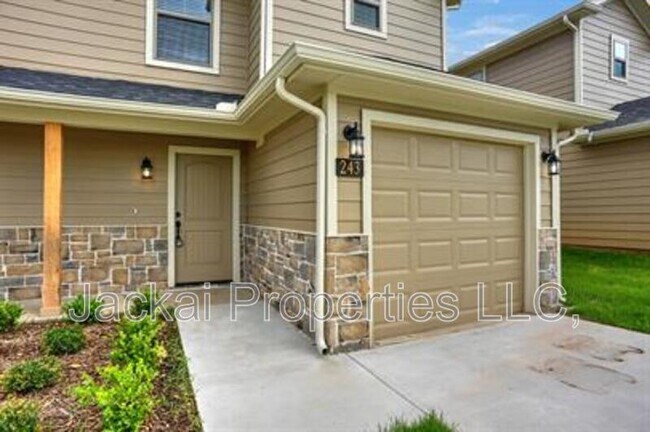 Photo - 243 W Forest Ave