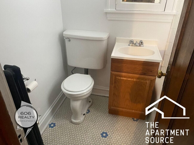 Photo - 5357 W Belmont Ave Unit 3