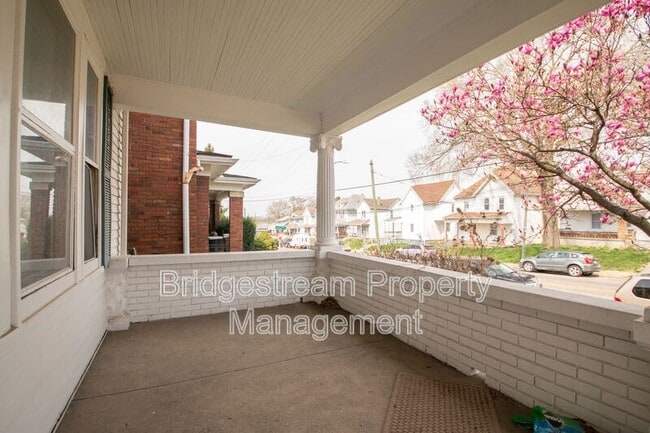 Photo - 1104 Huffman Ave
